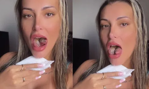 
				
					Andressa Urach sobre 'língua de cobra': 'Não cabe dentro da boca'
				
				