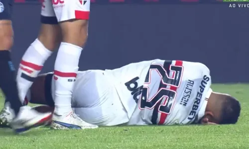 
				
					Atleta do São Paulo sofre lesão grave em jogo; imagens são fortes
				
				