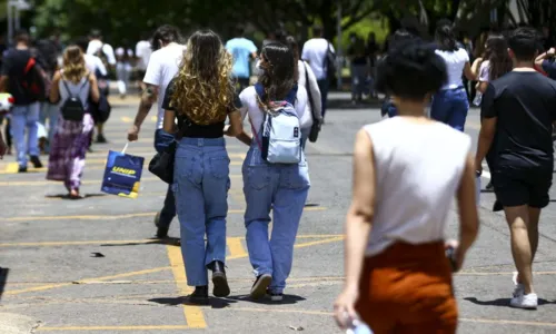 
				
					Auxílio-permanência para universitários: governo abre inscrições na BA
				
				