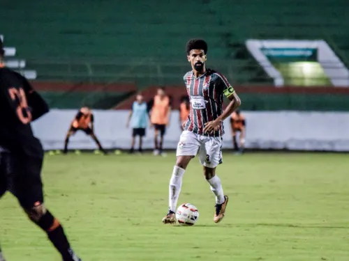 
				
					Baianão B: Fluminense de Feira visita Colo-Colo em duelo de líderes
				
				