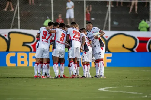 
				
					Fluminense x Vitória: onde assistir ao vivo, escalações e arbitragem
				
				