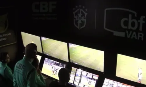 
				
					CBF divulga vídeo do VAR com expulsão polêmica no jogo Bahia e Vasco
				
				