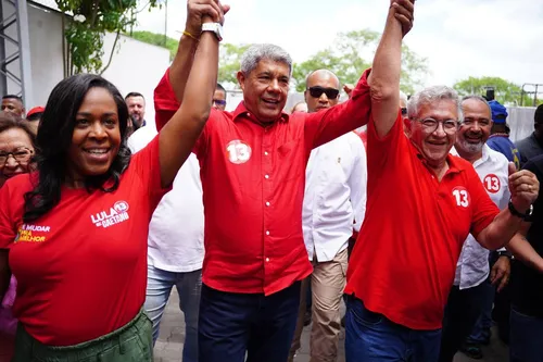 
				
					Caetano (PT) é eleito prefeito de Camaçari no 2º turno
				
				