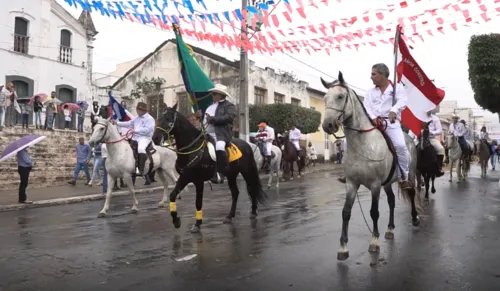 
				
					Caetité celebra Independência do Brasil na Bahia com desfile cívico
				
				