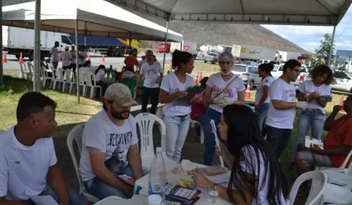 
				
					Caminhoneiros têm serviços de saúde gratuitos na Bahia; saiba mais
				
				