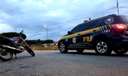 
				
					Capitão da PM morre ao cair da motocicleta e ser atropelado na BR-116
				
				