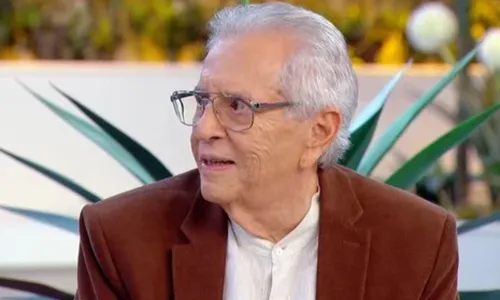 
					Carlos Alberto de Nóbrega é internado e esposa faz alerta; saiba estado de saúde
				
				