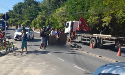 
				
					Ciclista é atropelado por caminhão na Bahia e fica gravemente ferido
				
				