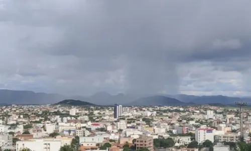 
				
					Cidade baiana registra chuva após quase 200 dias em estiagem
				
				