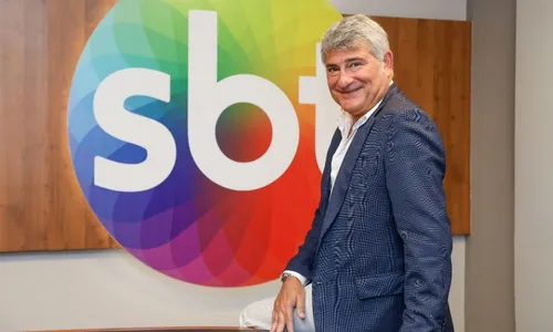 
				
					Cleber Machado anuncia saída do SBT e recebe proposta de emissora
				
				