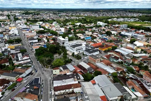 
				
					Concursos públicos oferecem mais de 2 mil vagas na Bahia
				
				