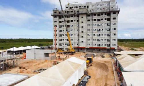 
				
					Construtora anuncia 150 vagas com salários de até R$ 5 mil em Salvador
				
				