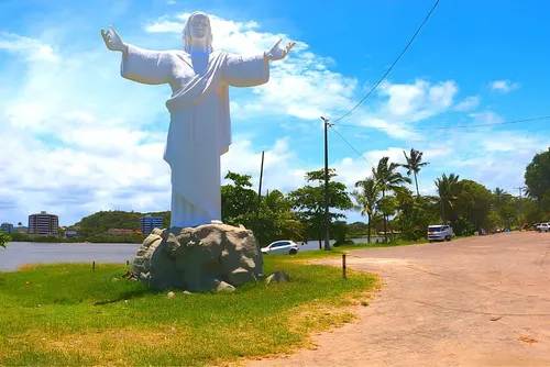 
				
					Corpo em decomposição é encontrado boiando em praia de Ilhéus
				
				