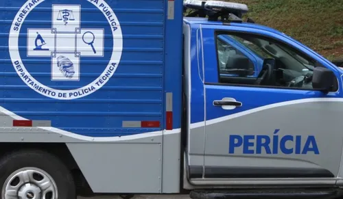 
				
					Homem é morto a tiros no bairro Lagoa Grande, em Feira de Santana
				
				