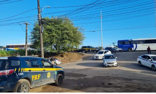 
				
					Crianças se escondem em caminhão para ir à praia na Bahia
				
				