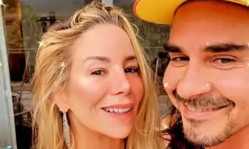 
				
					Danielle Winits detalha 'maratona' de sexo com André Gonçalves
				
				