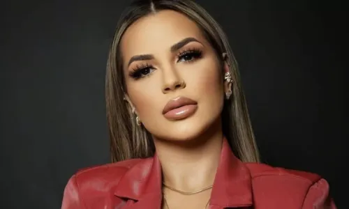 
				
					Deolane Bezerra revela diagnóstico de transtorno: 'Probleminha'
				
				