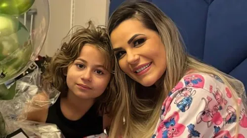 
				
					Deolane Bezerra fala com a filha pela 1ª vez após ser solta; VÍDEO
				
				