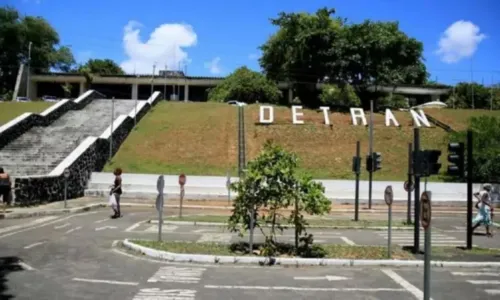 
				
					Detran-BA abre concurso com salários de até R$ 3,1 mil; veja cargos
				
				