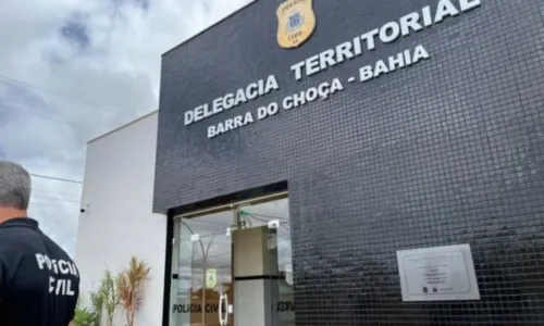 
				
					Dois homens e uma mulher são encontrados mortos em Barra do Choça
				
				