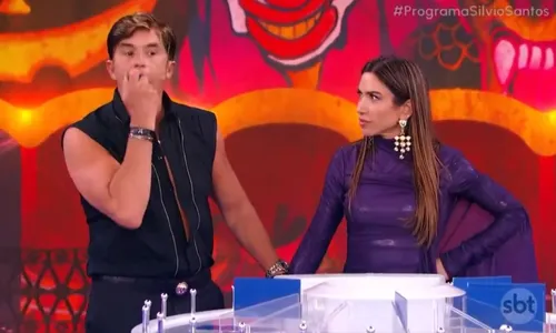 
				
					Dr. Rey aparece após treta com Patrícia Abravanel e cita Silvio Santos
				
				