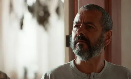 
				
					'Renascer': José Inocêncio revela segredo sobre casamento com Mariana
				
				