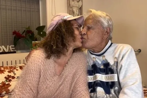 
				
					Esposa de Cid Moreira sobre a morte do jornalista: 'Estava cansado'
				
				
