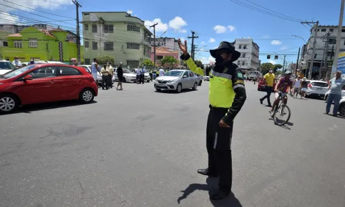 
				
					Trânsito de Salvador tem mudanças para desfiles da Independência; veja
				
				