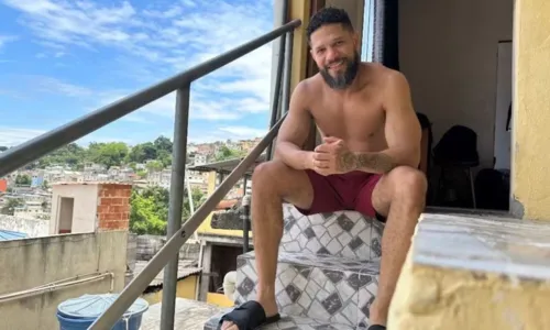 
				
					Ex-BBB Juninho posa sensual e web reage: 'Gostoso'
				
				