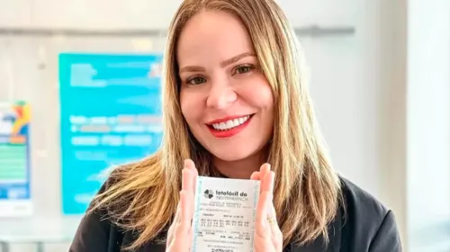 
				
					Ex-BBB Paulinha Leite revela mais um prêmio milionário na loteria
				
				