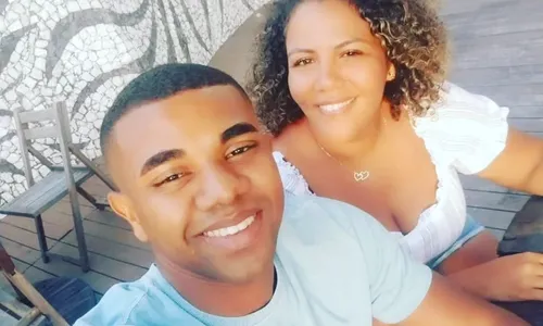 
				
					Mãe do ex-BBB Davi Brito ameaça expor Mani Reggo após desabafo na TV
				
				