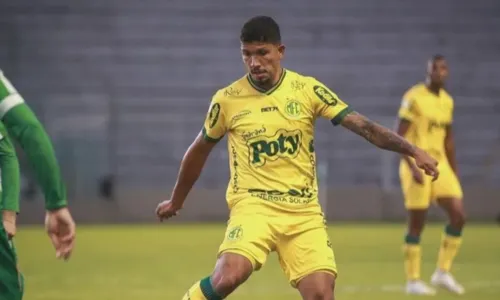 
				
					Ex de Iza, Yuri Lima rompe contrato com Mirassol e fica sem clube
				
				