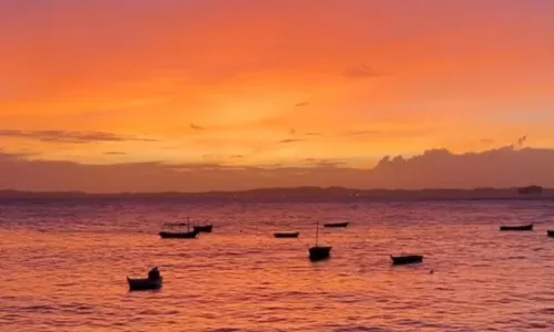 
				
					'Explosão de cores' no céu de Salvador é causada por fenômeno; entenda
				
				