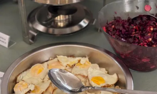 
				
					Feijoada ao brigadeiro: o que atletas do Brasil comeram nas Olimpíadas
				
				