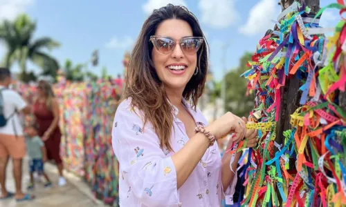 
				
					Fernanda Paes Leme exibe detalhes de mansão de luxo em Salvador
				
				