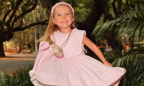 
					Quem é filha de Roberto Justus e Ana Paula Siebert, alvo da web
				
				