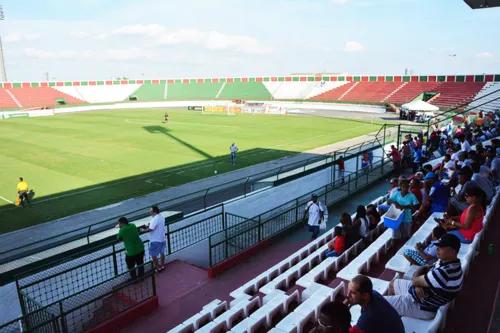 
				
					Fluminense de Feira faz promoção de ingresso para 'jogo da vida'
				
				