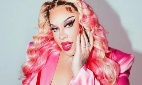  web detona Renata após sister confundir termos drag e travesti
				
				