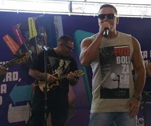 
				
					Guig Ghetto celebra 20 anos de carreira com novas produções; confira
				
				