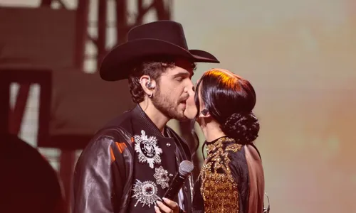 
				
					Gustavo Mioto e Ana Castela protagonizam beijão em gravação de DVD
				
				