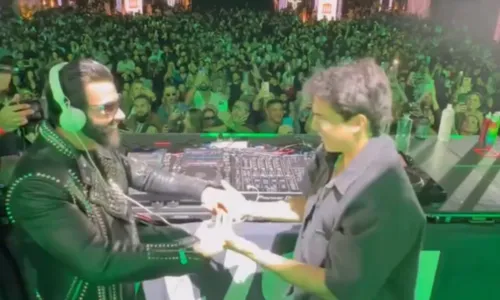 
				
					Gusttavo Lima mostra habilidade como DJ em comemoração de aniversário
				
				