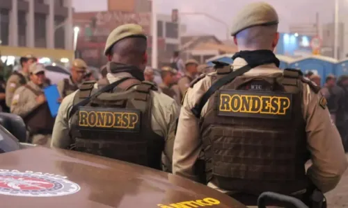 
				
					Cinco homens são presos por tráfico de drogas em Salvador
				
				