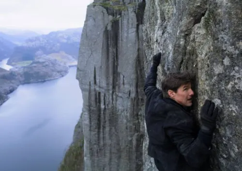 
				
					Homem morre ao cair de penhasco do filme 'Missão Impossível'
				
				