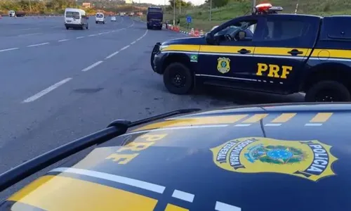 
				
					Quatro mulheres são presas por droga escondida em airbag de carro
				
				