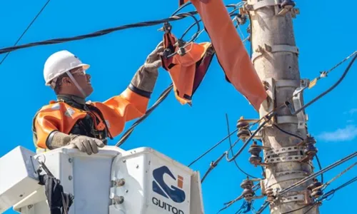 
				
					Homem tem mão amputada após tentar furtar cabos de energia na Bahia
				
				