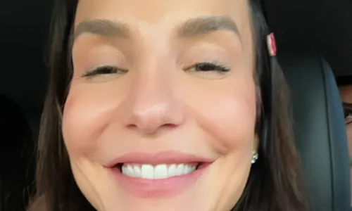 
					Ivete Sangalo curte férias com a família e recebe visita inusitada
				
				