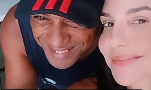 
				
					Ivete Sangalo escolhe 'paraíso baiano' para almoço de família; veja
				
				