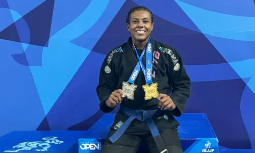 
				
					Jovem baiana ganha campeonato de jiu-jítsu no Espírito Santo
				
				