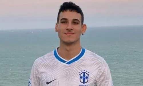 
				
					Jovem de 21 anos morre em acidente em Porto Seguro
				
				