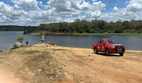 
				
					Jovem desaparece após mergulho no Rio Jacuípe
				
				